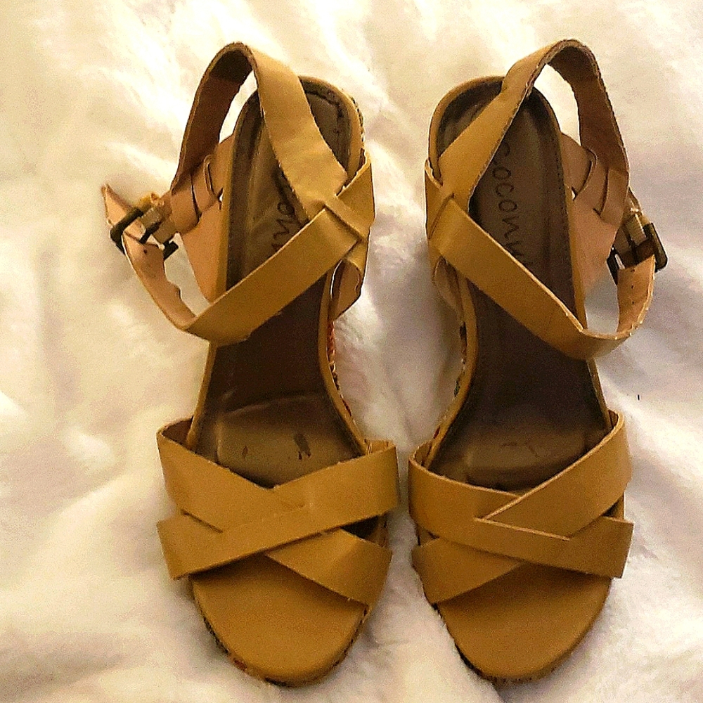 Coconuts size 9 wedge